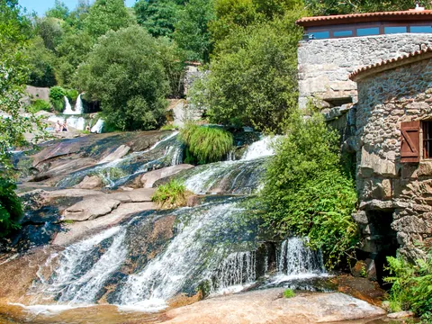 excursión Rias Baixas desde Santiago Transporte visita guiada Rio Barosa Galicia