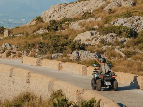 Excursión en quad por la bahía de Pollença y el Colomer