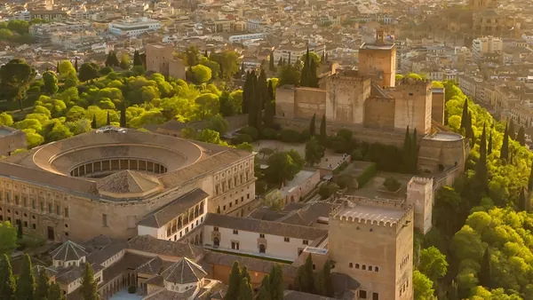 Free tours en Granada Provincia para descubrir la capital y su entorno con quien mejor los conoce