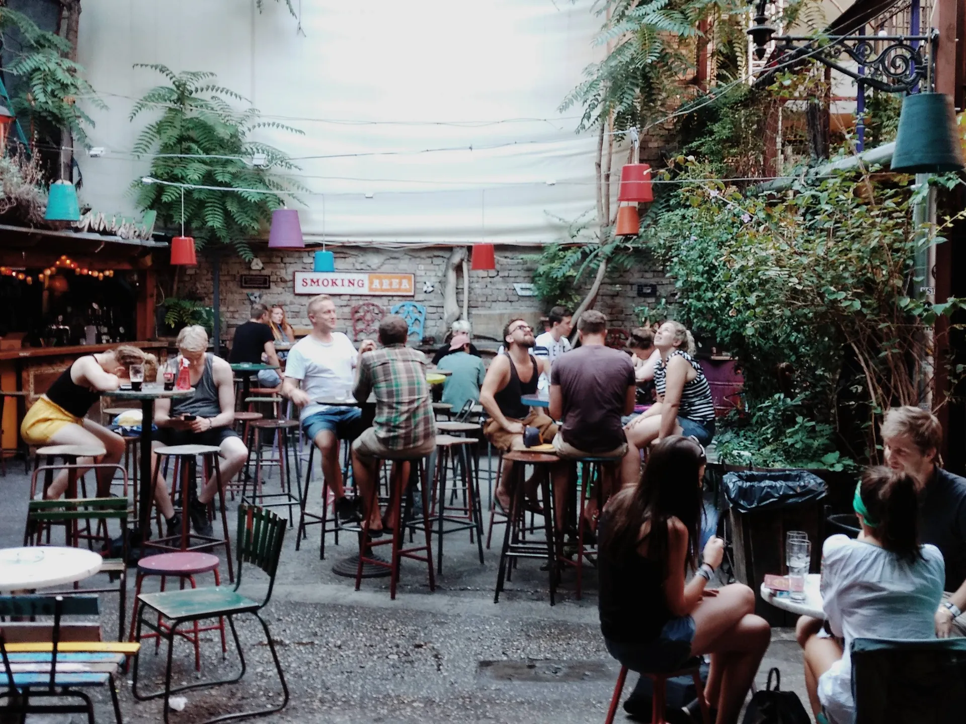 Ruin Bar - Comer en Budapest - Guía de viaje Budapest - Buendía Tours