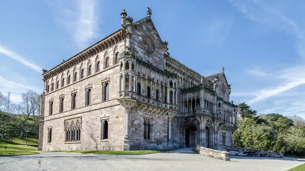 Histórico Palacio de Sobrellano en Comillas, Cantabria