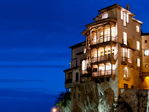 visita guiada Cuenca nocturno Mirando Pa Cuenca noche tour excursión Ruta Castilla Mancha