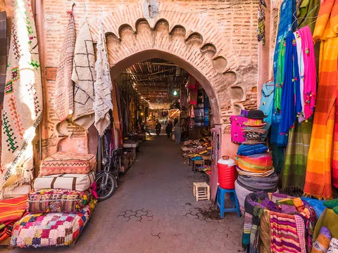 Zoco tradicional en la medina Fes El Bali, Fez, capital cultural de Marruecos