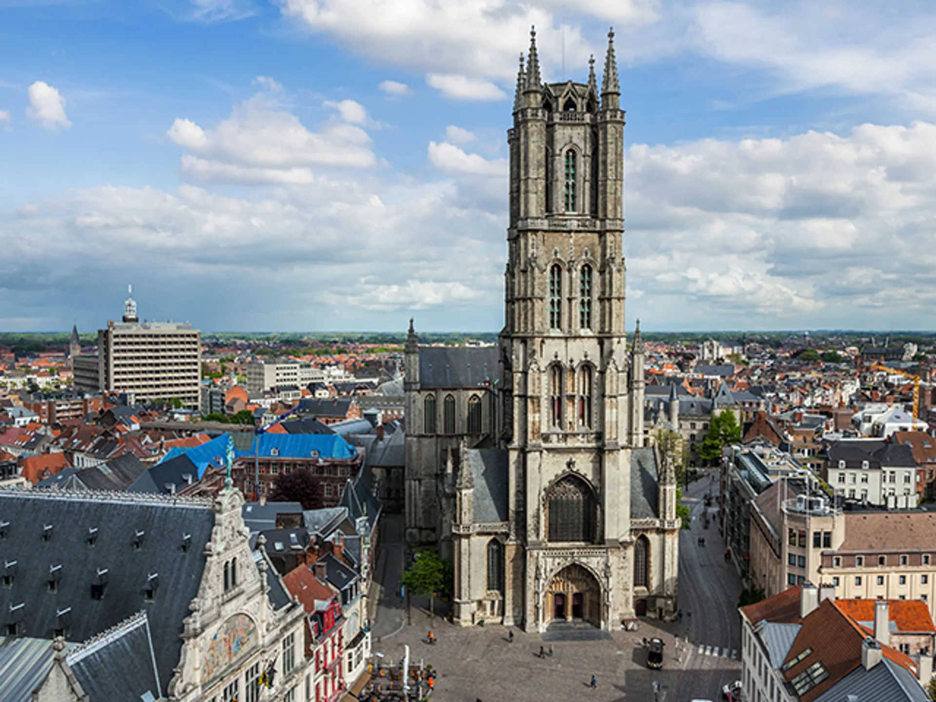 gante-guia-edificios-religiosos-catedral-vista-aerea_0.jpg