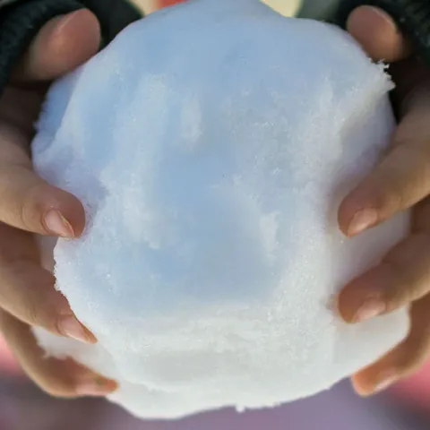 Bolas de nieve - Planes con niños en Baqueira - Guía de viajes Baqueira Beret - Buendía