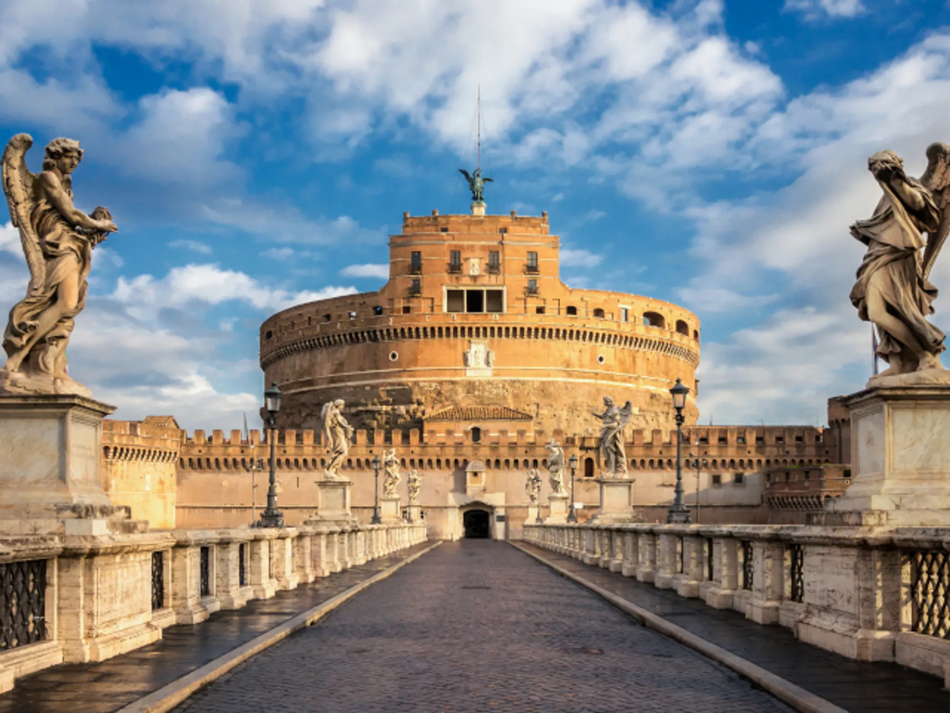 Puente y Castillo de Sant'Angelo en Roma - Río Tíber y sus puentes - Qué ver en Roma - Guía de Viajes Roma - Buendía Tours