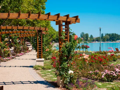 El lago Balaton es el mayor lago de agua dulce de Europa Central.