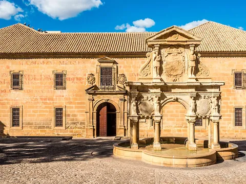 visita-guiada-baeza-con-entradas_plaza-santa-maria_jaen_andalucia_buendia.jpg