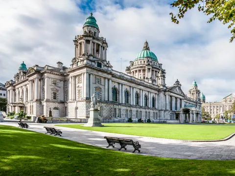 Ayuntamiento de Belfast excursión al Norte de Irlanda Belfast Calzada del Gigante y el Castillo de Dunluce visitas guiadas y excursiones en Dublin