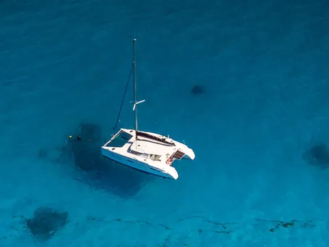 Excursión en catamarán de medio día en Fornells desde Menorca
