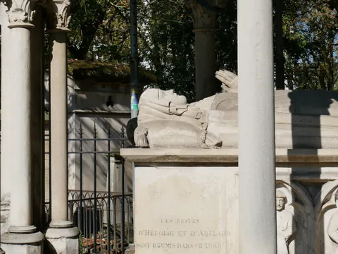 Tumbas en el Cementerio Père-Lachaise que se han convertido en auténticos monumentos.