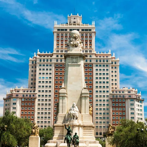 Plaza de España - Qué ver en Madrid - Guía de viaje Madrid - Buendía Tours