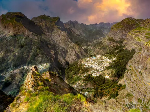 excursión Curral das Freiras Descenso Cestas Madeira Trineo Madera