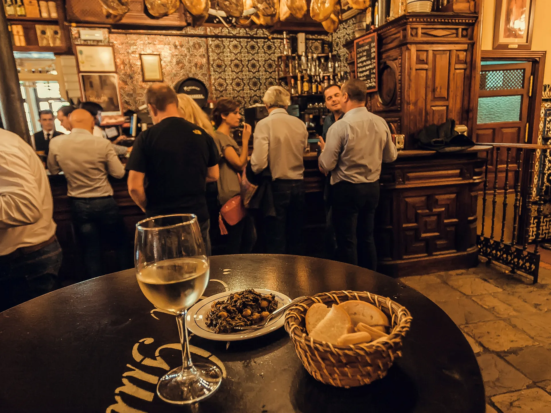Mejores bares de Tapas de Sevilla - Comer en Sevilla - Guía de viaje Sevilla - Buendía Tours