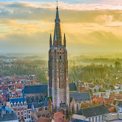 Vista aérea de la Iglesia de Nuestra Señora de Brujas