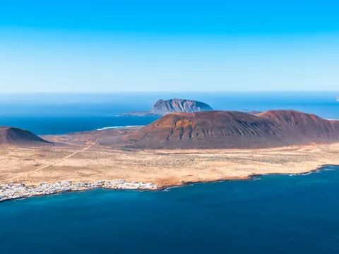 Excursión en Catamarán a la Isla de la Graciosa