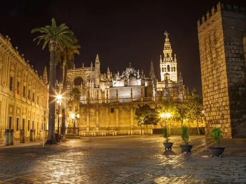 visita Sevilla noche Ruta Nocturna Santa Cruz