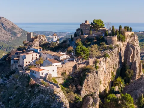 Excursión a Guadalest, Altea y Fuentes del Algar desde Alicante