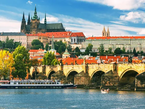 Castillo Praga crucero de una hora por el río moldava excursiones y actividades en Praga