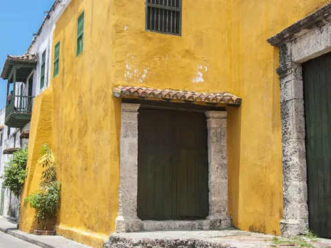 La iglesia de la Trinidad en el casco antiguo de Cartagena de Indias, Colombia