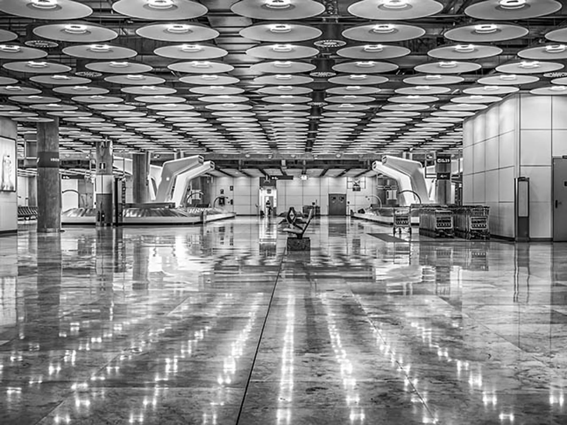 Aeropuerto de Madrid-Barajas Adolfo Suárez-Guía-Viaje-buendiatours
