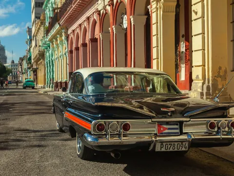 paseo-coche-clasico-habana.jpeg