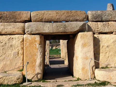 excursion-templos-hagar-qim-gruta-azul-la-valeta_buendia.jpg