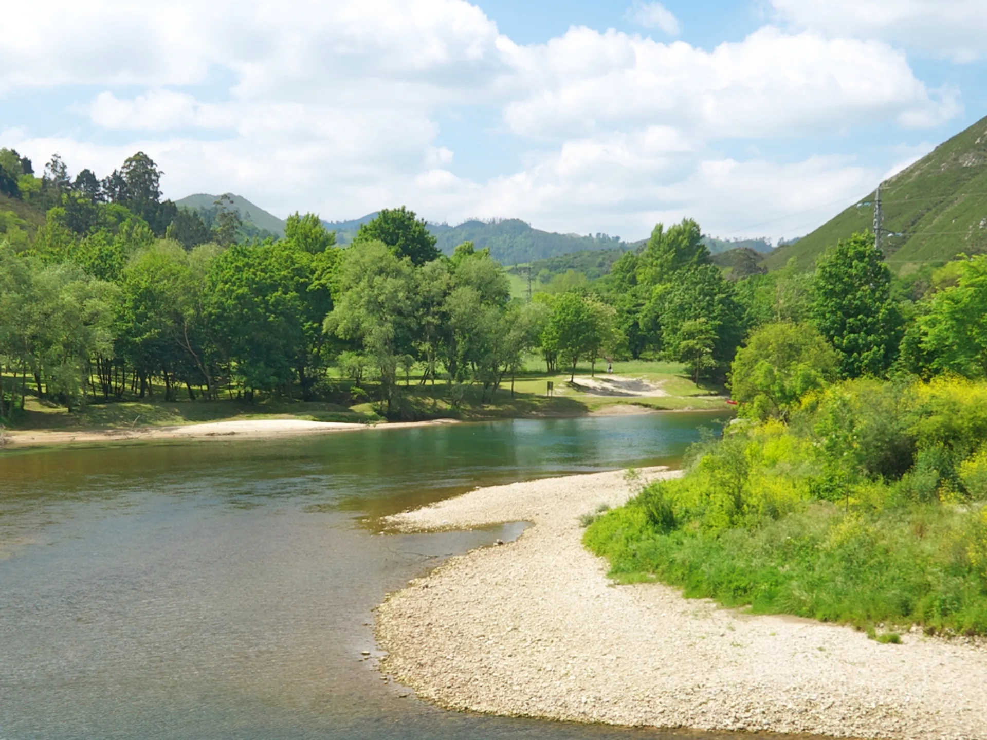 Río Sella - Qué hacer en Arriondas - Guía de Viajes Arriondas - Buendía