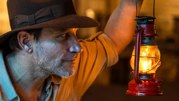 Actor en Valencia Indiana Jones - La Última Cruzada de Indiana Tour - Excursiones y Actividades en Valencia - Buendía
