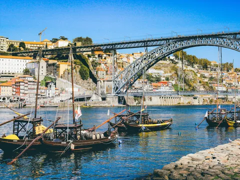 Vila Nova de Gaia es el lugar en el que se encuentran las bodegas de vino de Oporto.