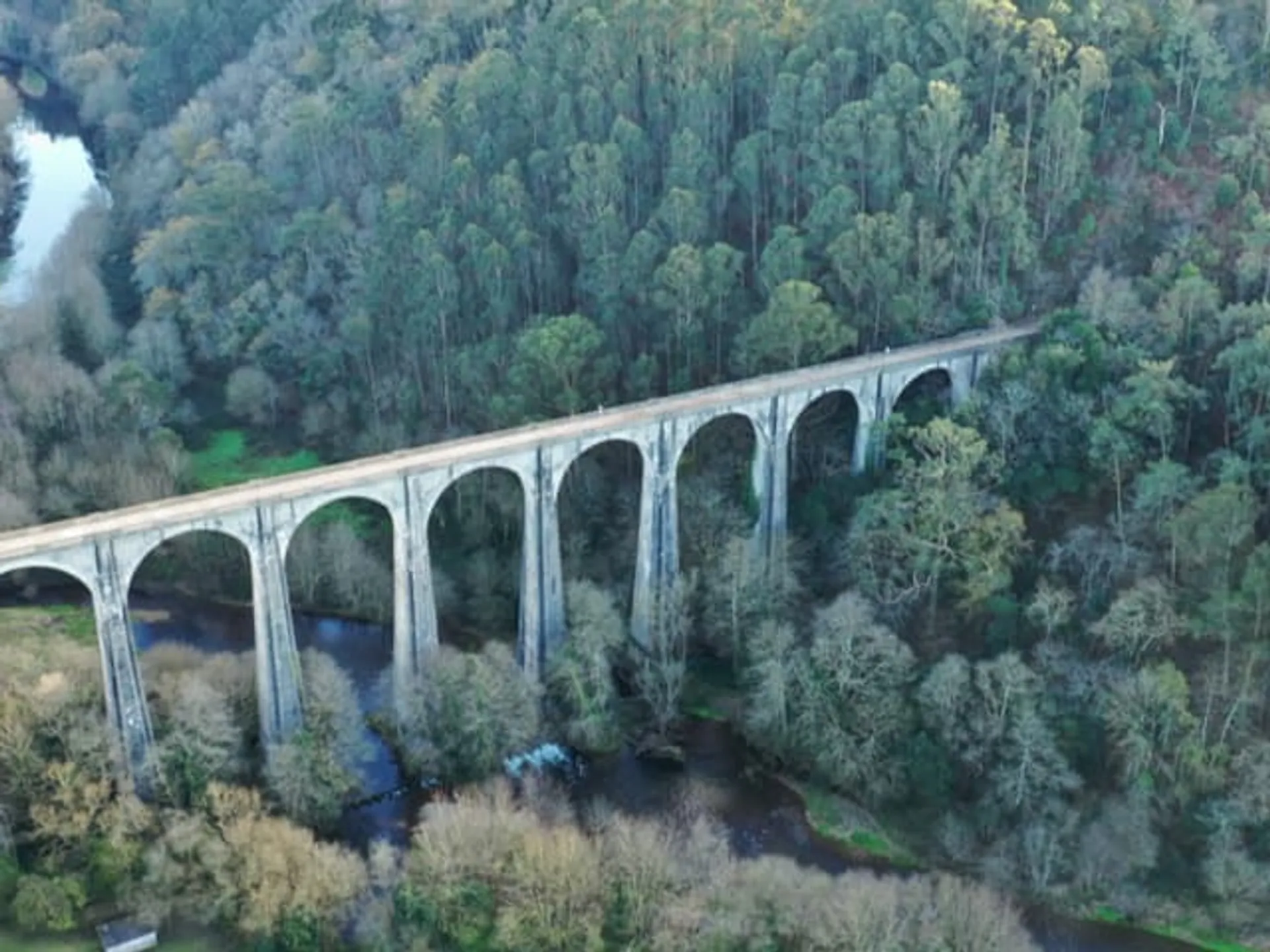 Puente sobre Río en Asturias-escenario de película a todo tren, destino Asturias-Blog de Viajes Buendía Tours