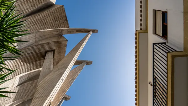 free tour Javea visita guiada Xabia Iglesia Moderna Alicante Comunidad Valeciana