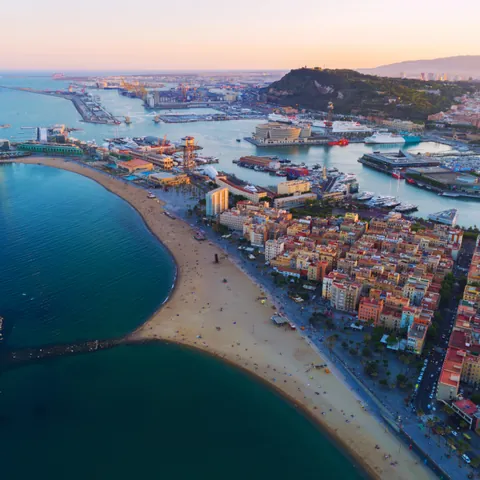 Panorámica de La Barceloneta - Barrio de La Barceloneta - Barrios de Barcelona - Qué ver en Barcelona - Guía de Viajes Barcelona - Buendía Tours