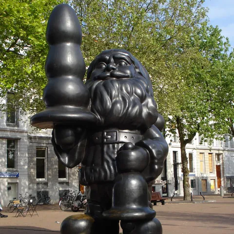 El Controlversial Papa Noel de Rotterdam