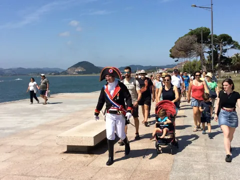 tour Teatralizado Santoña Napoleon visita guiada Tematica paseo Maritimo Cantabria