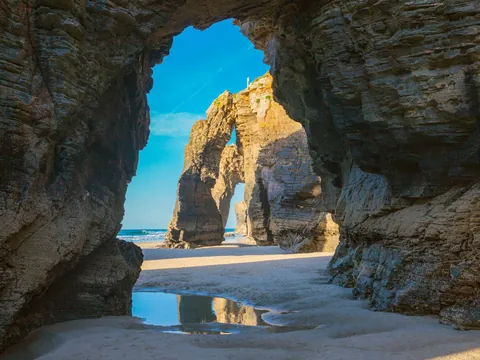 excursión Playa Catedrales desde Lugo visita guiada Ribadeo Galicia