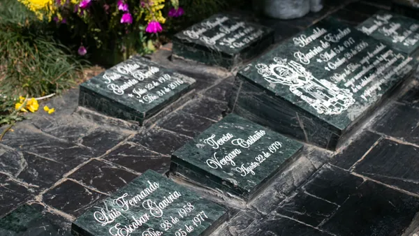 cementerio-montesacro-pablo-escobar.jpg