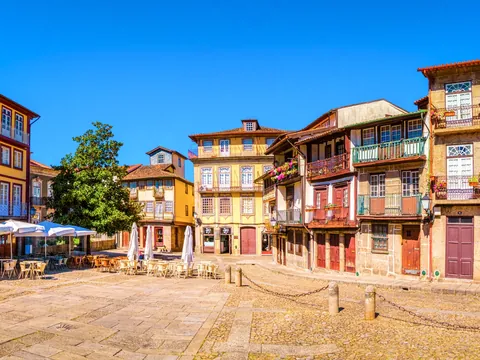 Plaza de São Tiago, Guimarães, Portugal