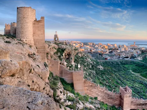 visita-alcazaba-refugios-almeria_0.jpg