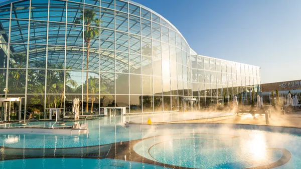 Therme Bucuresti es un complejo wellnes ideal para parejas, familias y cualquier persona que esté de viaje por Bucarest.