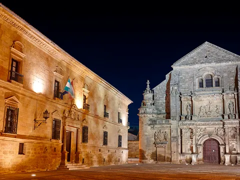 tour misterios leyendas Ubeda visita guiada noche nocturno Jaen