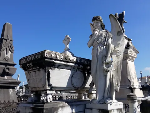 Ángel del Pensamiento en el cementerio de La Carriona, Avilés, Asturias