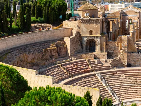 Teatro romano y Catedral de Santa María la Mayor en Cartagena