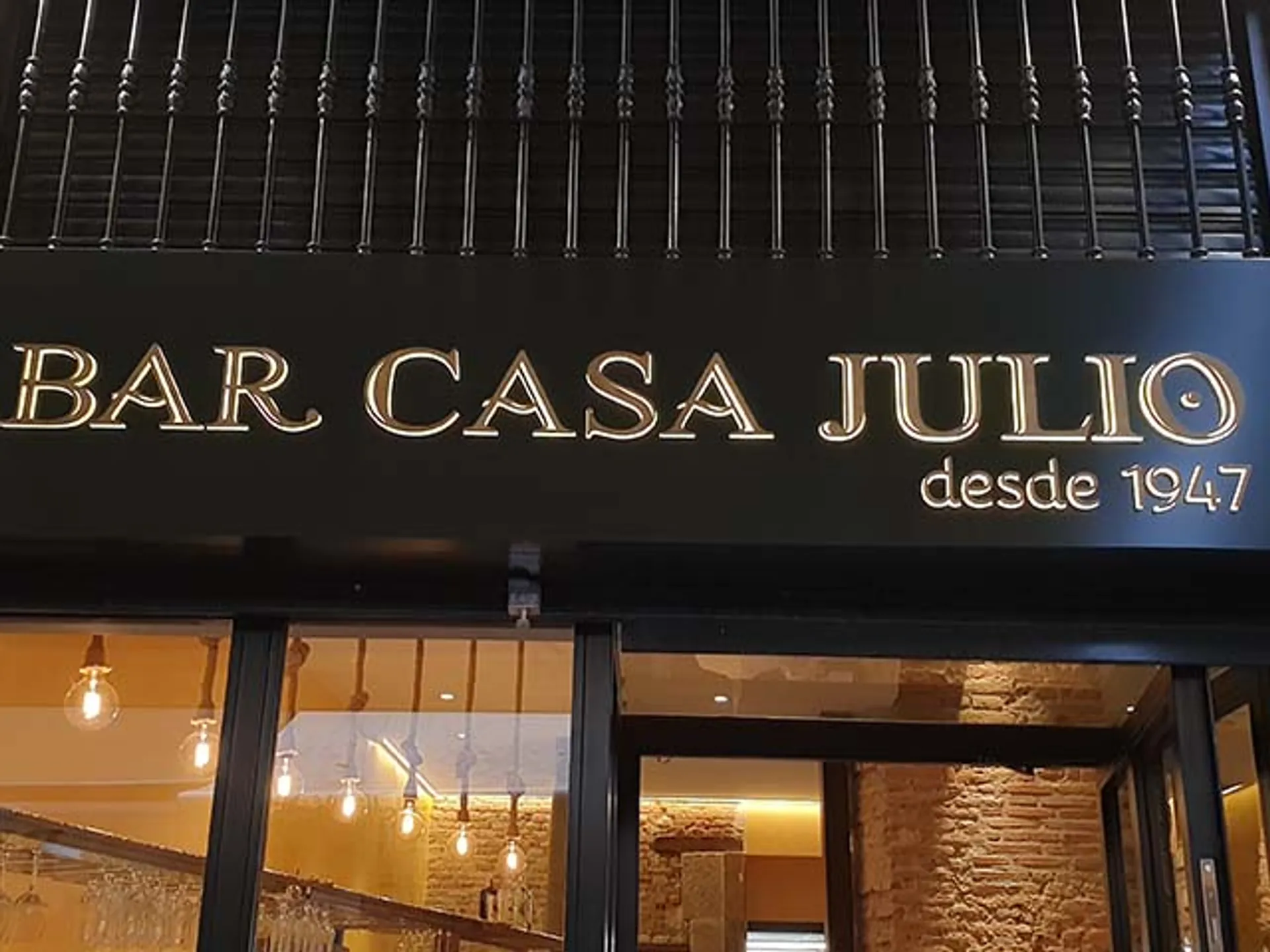 Casa Julio Tapas en Granada - Comer en Granada - Guía de viaje Granada - Buendía Tours