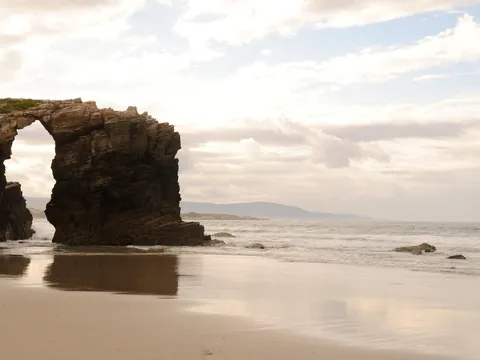 Excursión a la playa de las Catedrales, Ribadeo, Isla Pancha y Tapia de Casariego desde Oviedo