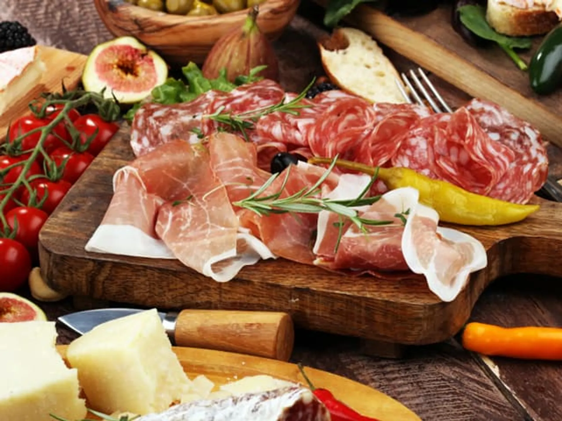 Entrantes típicos italianos-Restaurantes Italianos de Gijón-Dónde comer en Gijón-Comer y dormir en Gijón-Gijón-Guía de Viajes Buendía Tours