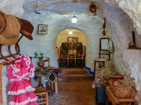 visita-guiada-albaicin-sacromonte_espectaculo-flamenco_granada_cuevas_excursion_andalucia_buendia (7).jpg