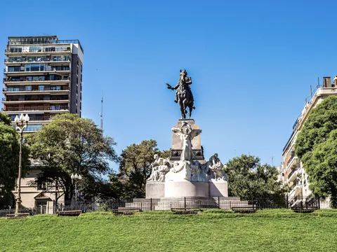 plaza-mitre-tour-pie-recoleta-buenos-aires.jpg