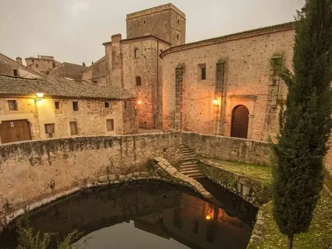trujillo-atardecer_visita-guiada_caceres_extremadura_buendia-tours (7).jpg
