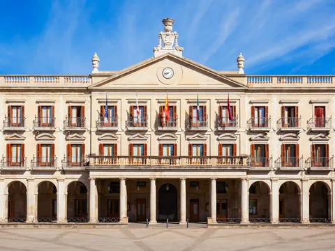 La plaza de España será una de las paradas en nuestro itinerario por Vitoria
